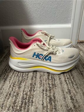 Hoka Women's Bondi 9 US 8.5 B